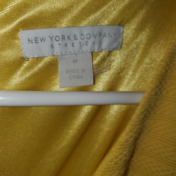 Yellow world dress - Picture 2 of 3